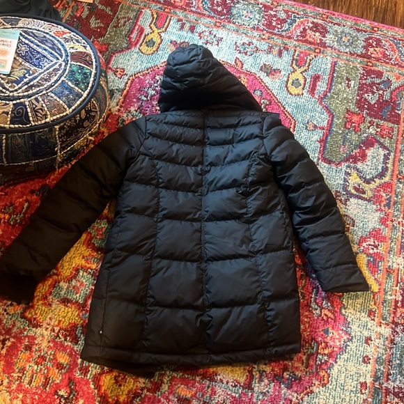 Athletic girl, winter jacket barely worn good condition - Picture 2 of 5